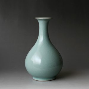 早期王君子汝瓷粉青釉玉壶春瓶_北宋汝窑原型